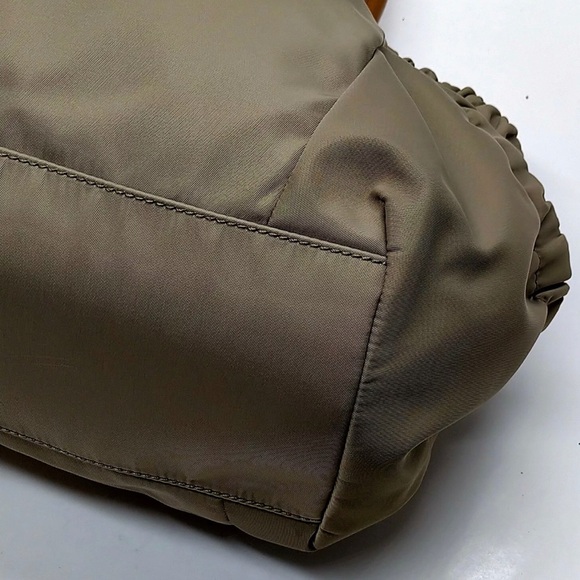 Salvatore Ferragamo Signature Ribbon Nylon Bag 😍💛 - Picture 9 of 11